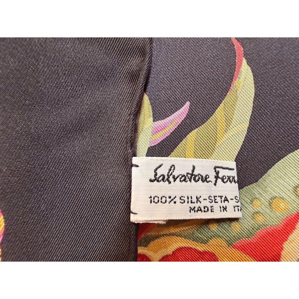 Vintage Salvatore Ferragamo Silk Scarf Cheetah Floral Black Border Made in Italy - Picture 12 of 15